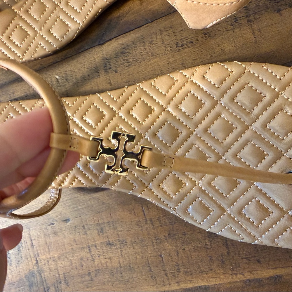 Tory Burch Marion Quilted Leather Thong Toe Sandal Sz 8 - Picture 3 of 8